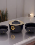 SET TEIERA E TAZZE FENG SHUI - Gatto con moneta della fortuna