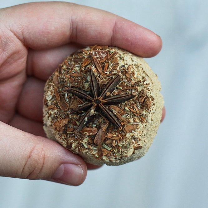 Sagrada Madre Pastillas craftsmanship for smoke - anise, cinnamon and rosemary