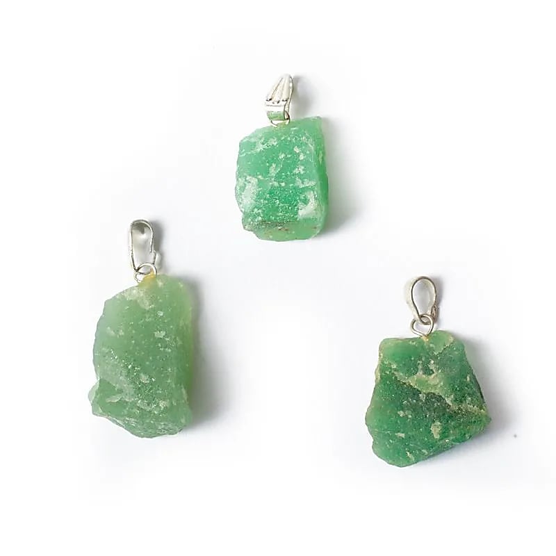 Ciondolo in pietra quarzo verde grezzo - Equilibrio emotivo e creatività - clorophilla-shop