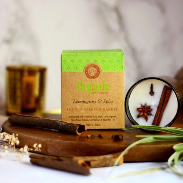 Organic Goodness Lemongrass & Spice - Candela in Cera di Soia con frammenti di Lemongrass e Spezie - Smudge Scented Candle 200g