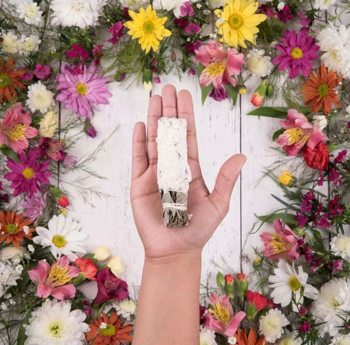 Sagrada Madre Smudge of craft herbs - Salvia and Yagra