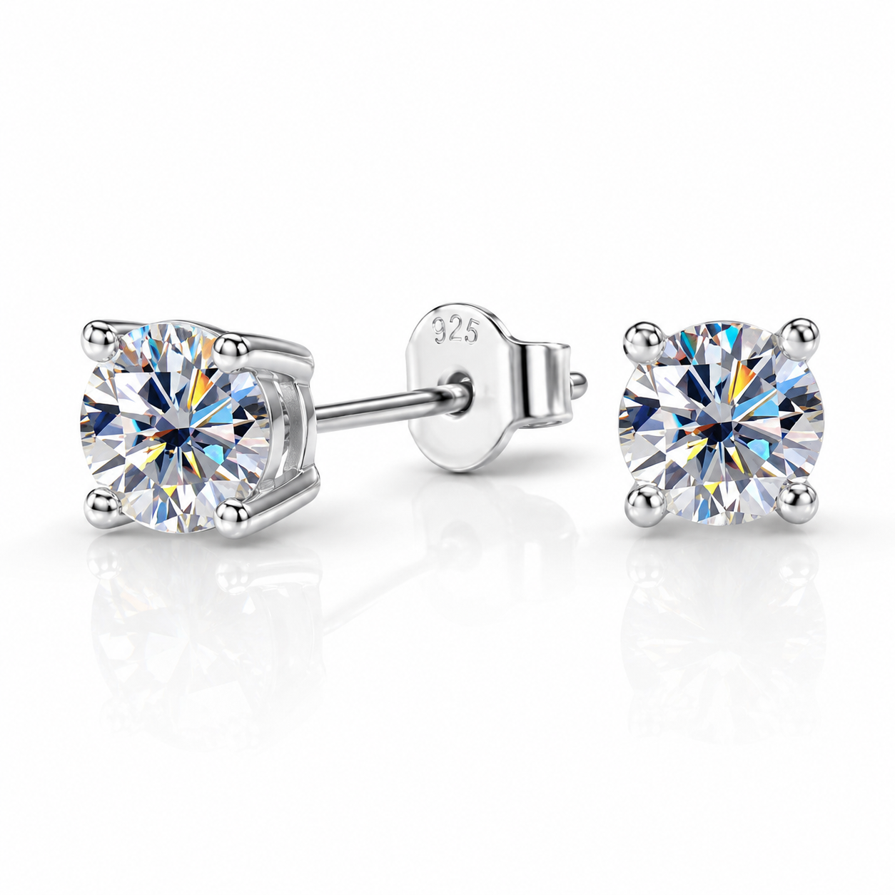 ORECCHINI SOLITARIO IN MOISSANITE SFACCETTATA - Argento 925
