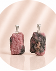 CIONDOLO IN RODONITE GREZZA - Amore verso se stessi, equilibrio emotivo e perdono