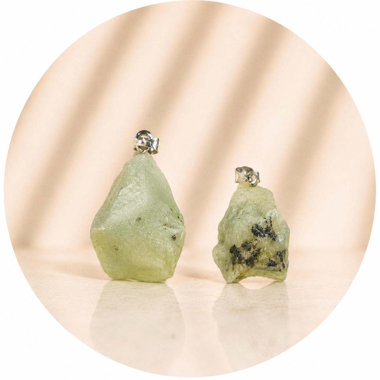 CIONDOLO IN PREHNITE - Serenità, intuizione e armonia interiore | Scopri su Clorophilla Shop