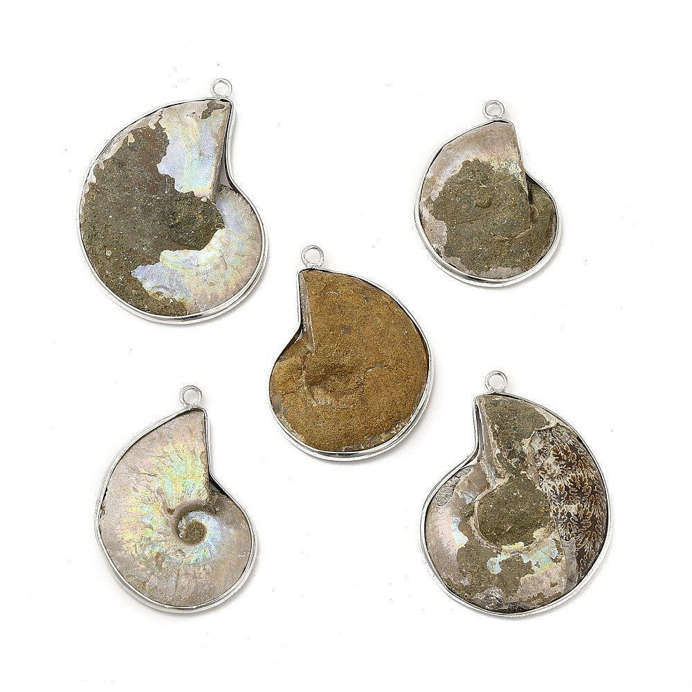 Necklace with downtown pendant - energy fossil