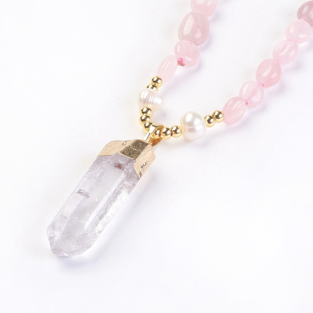 Collana in Quarzo Rosa con Punta in Cristallo di Rocca – Amore e Armonia