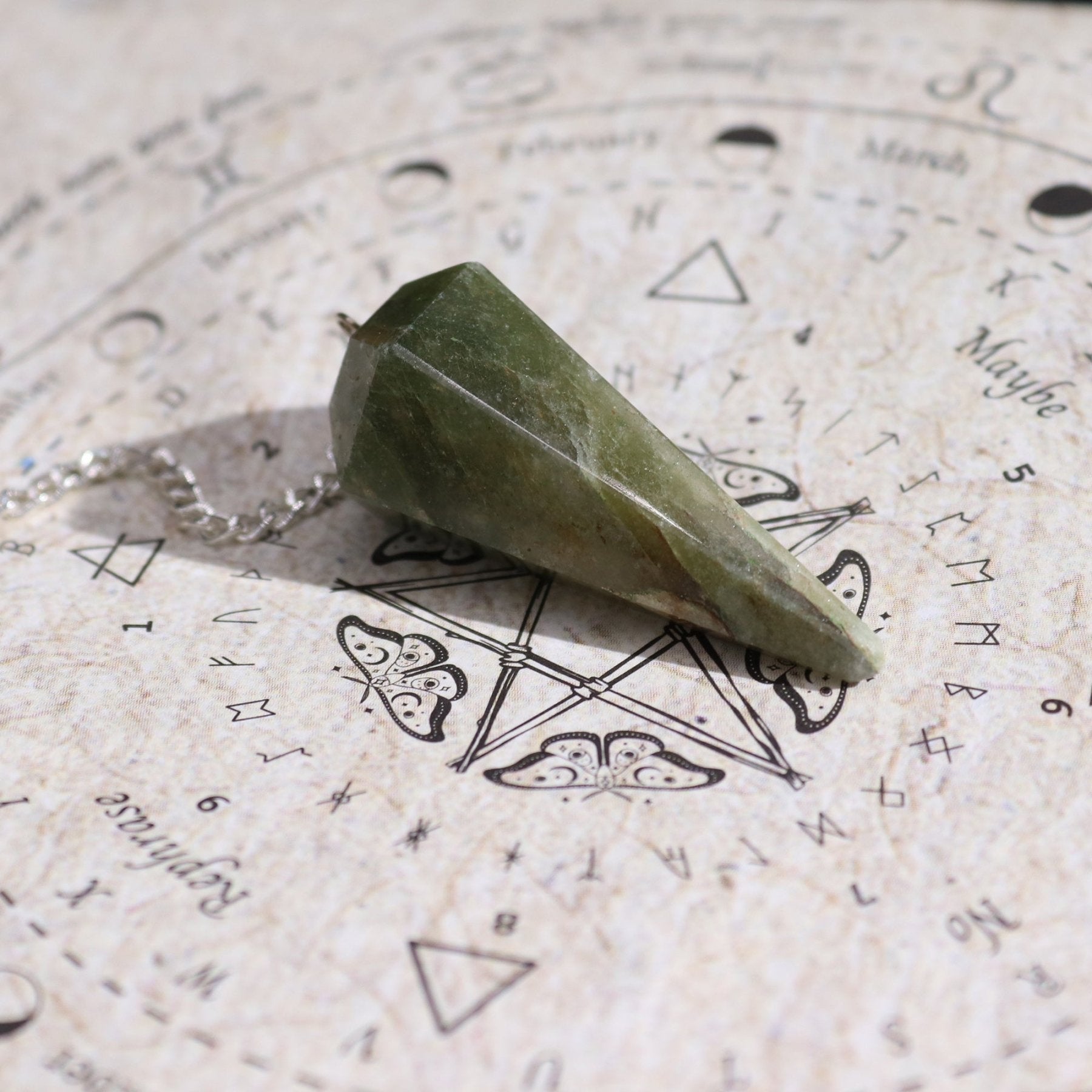 ANCIENT WITCH SPELL – Incenso Rituale di Prosperità con Pendolo in Avventurina verde - Clorophilla Shop