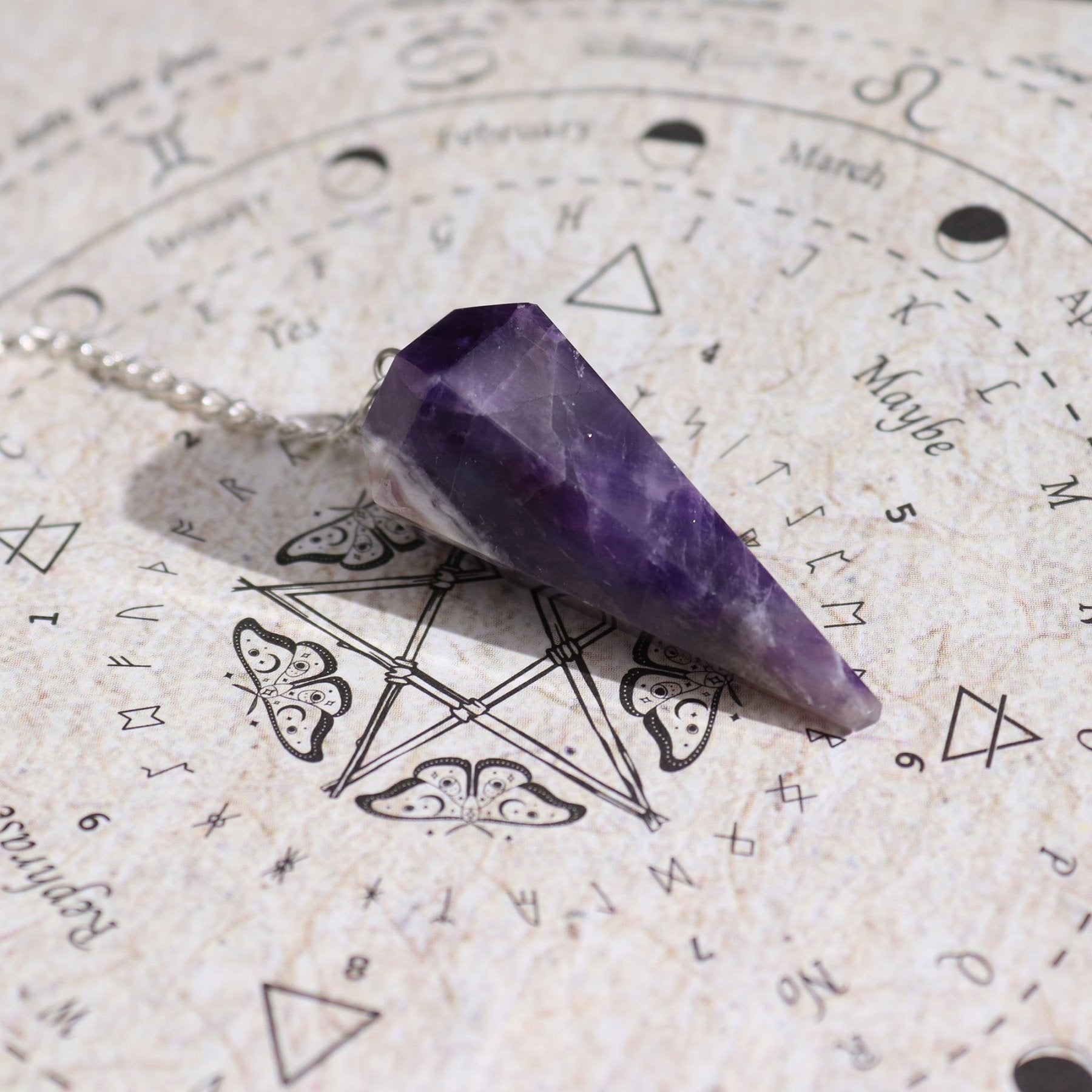 ANCIENT WITCH SPELL – Incenso Rituale di Seduzione con Pendolo in Ametista - Clorophilla Shop