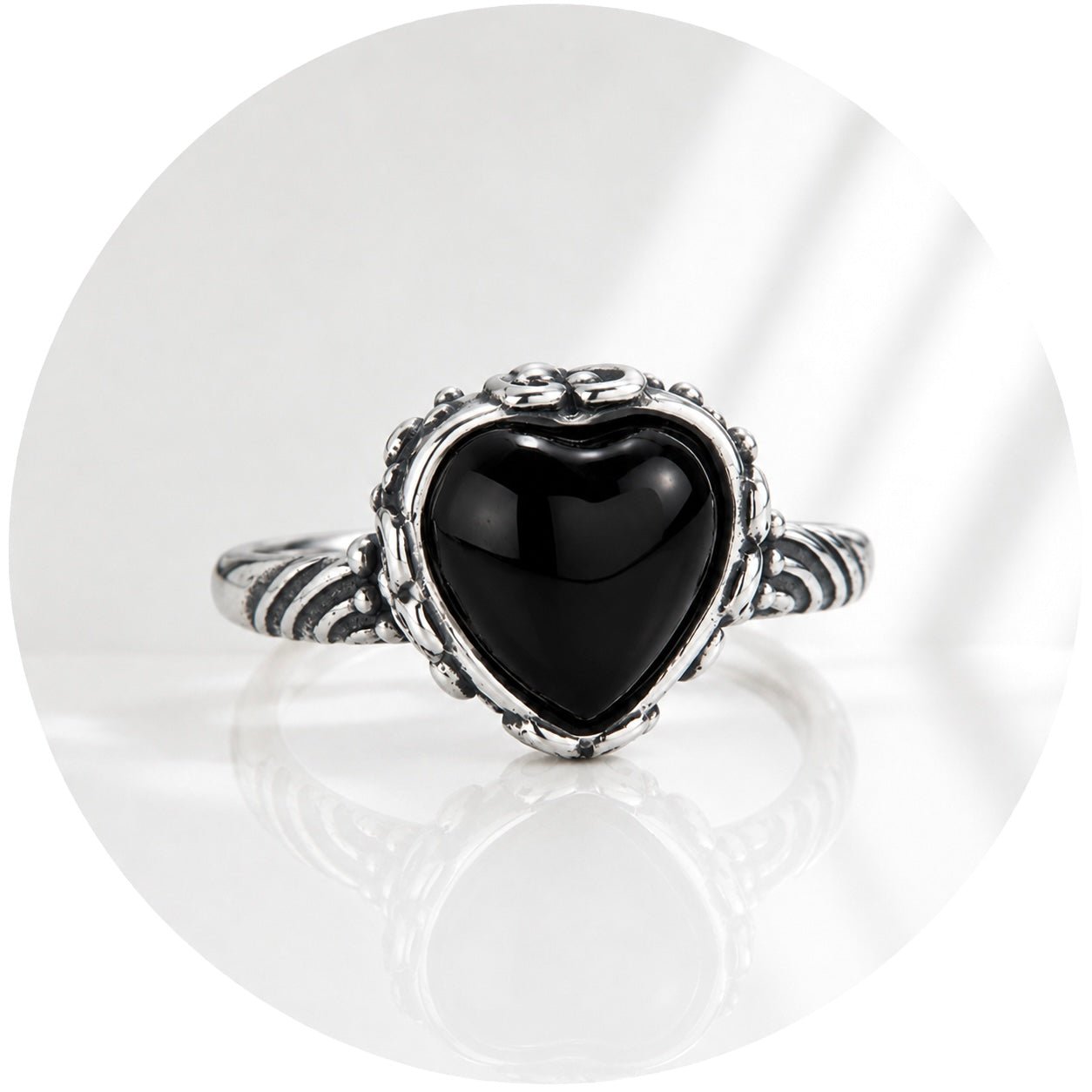 ANELLO CUORE DI AGATA NERA IN ARGENTO 925 - Protezione e forza - Clorophilla Shop
