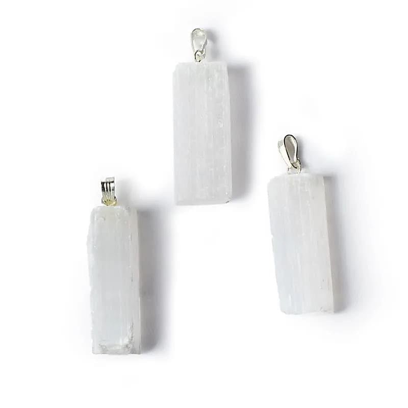 CIONDOLO IN SELENITE GREZZA - Purificazione, pace interiore e armonia - Clorophilla Shop