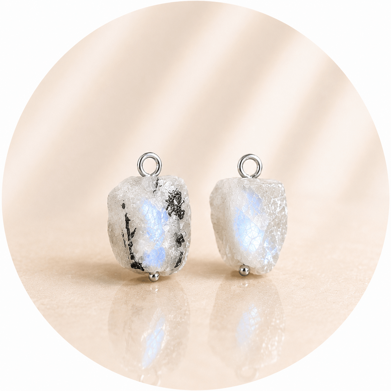 CIONDOLO MINI IN PIETRA DI LUNA BIANCA GREZZA - Intuizione, femminilità ed equilibrio emotivo - Clorophilla Shop