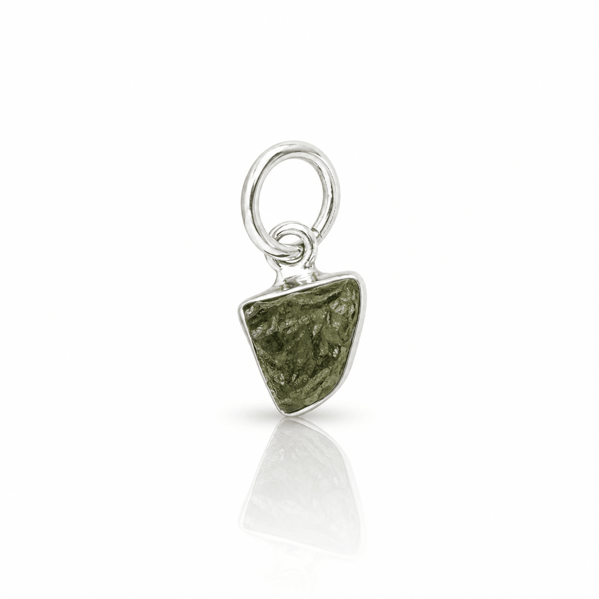 CIONDOLO MOLDAVITE NATURALE IN ARGENTO 925 - Cambiamento e trasformazione - Clorophilla Shop