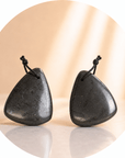 CIONDOLO TRIANGOLO IN SHUNGITE - Protezione, radicamento e purificazione - Clorophilla Shop