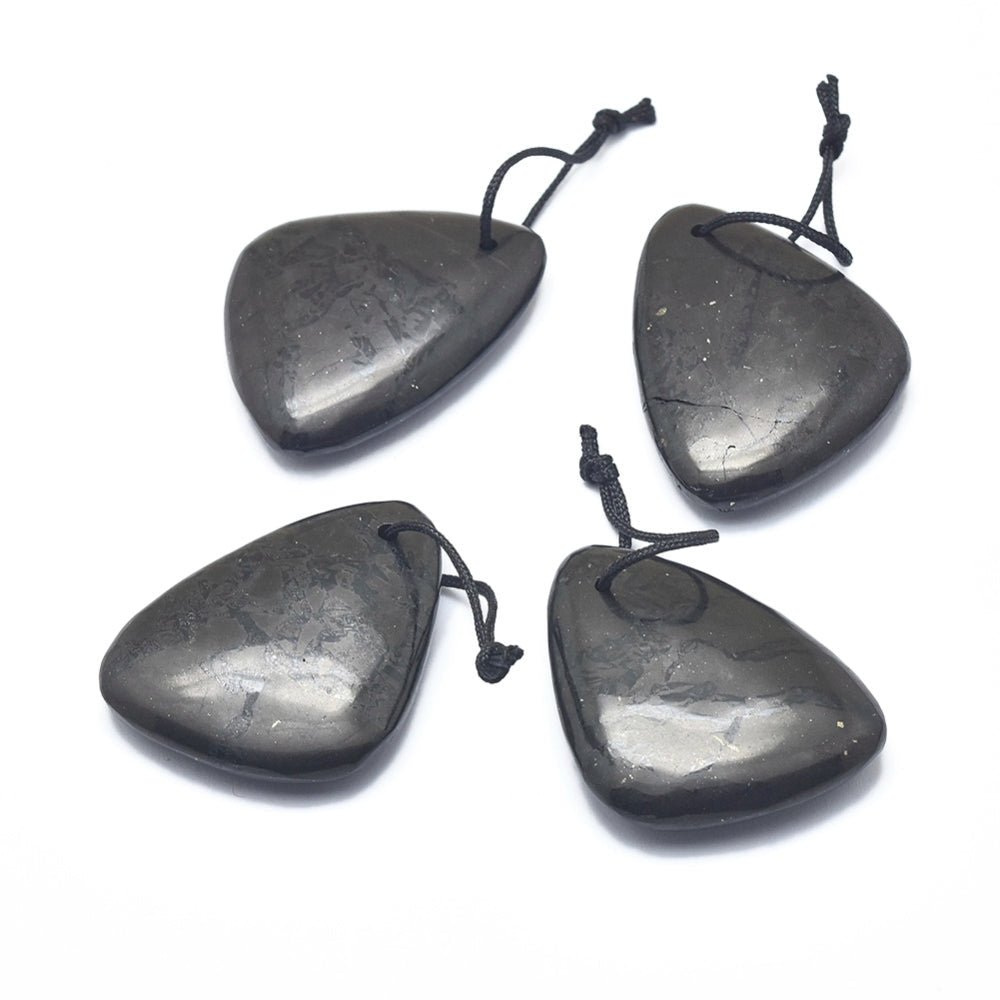 CIONDOLO TRIANGOLO IN SHUNGITE - Protezione, radicamento e purificazione - Clorophilla Shop
