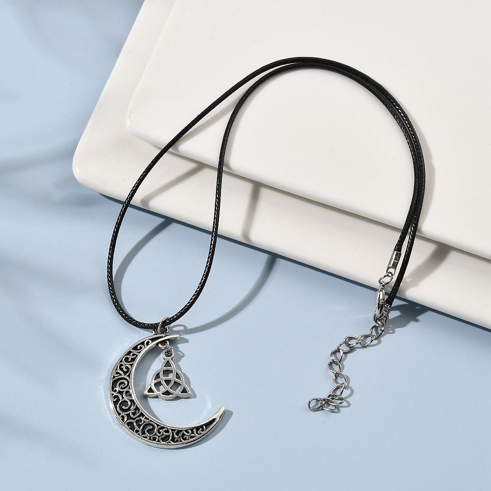 Collana Luna e Triskele - cordino nero 45cm - Clorophilla Shop