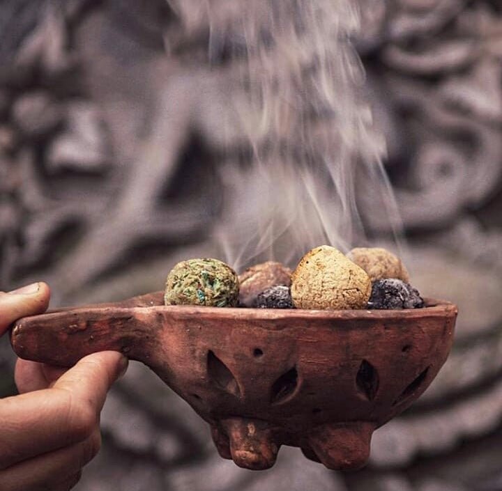 Sagrada Madre BOMBITA Smudge di Erbe naturali artigianali - Benzoino e Muschio - Clorophilla Shop