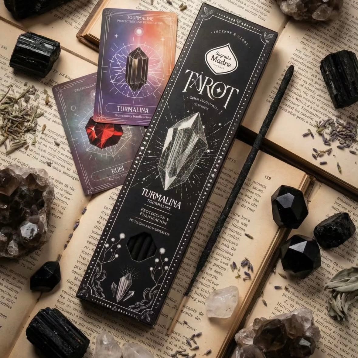 SAGRADA MADRE TAROT GEMAS - Tormalina nera - Clorophilla Shop