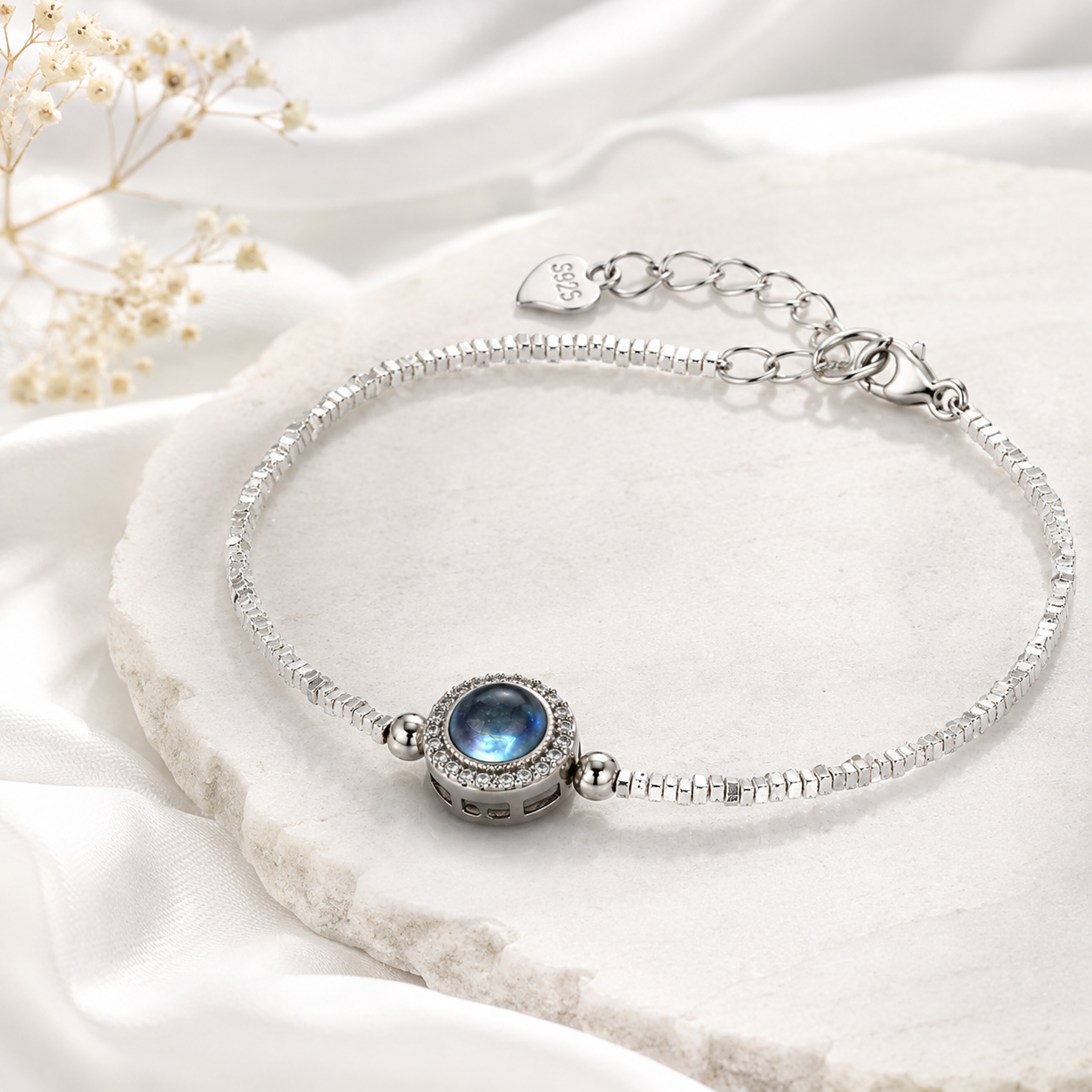 Bracciale in Argento 925 con Acquamarina Naturale – Sfere in Pietra e Centrale Pavé