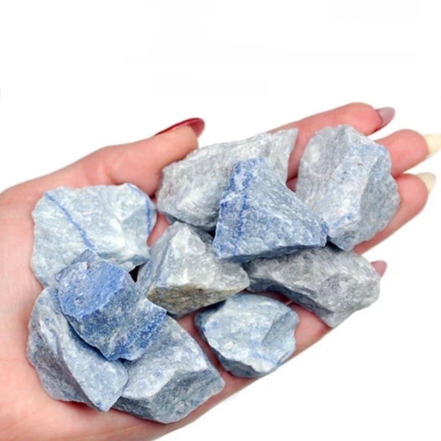 Quarzo Blu Grezzo calmante Origine Brasile - Pietra da 3-5cm - Clorophilla Shop
